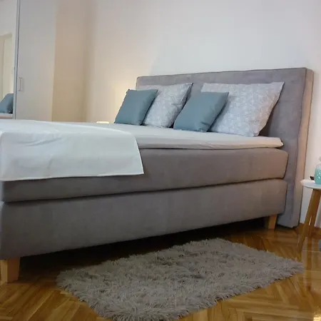 Vesna Apartment Supetar